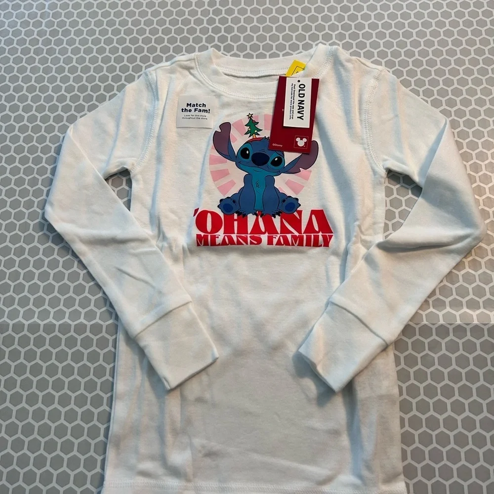 NWT Old Navy & Disney White Top Lilo & Stitch Pajama Set.    Size S (6)